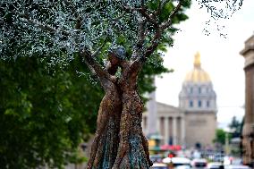 Vital Impulse - Andrea Roggi s Sculptures in Paris