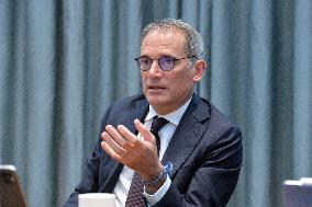 Press breakfast with IFCs Vice President Alfonso Garcia Mora in Kyiv