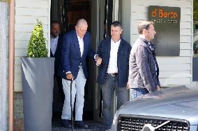 King Juan Carlos Leaves the Restaurant d'Berto - Spain