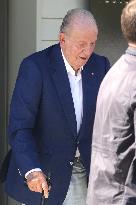 King Juan Carlos Leaves the Restaurant d'Berto - Spain