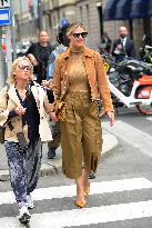 Michelle Hunziker Shopping - Milan