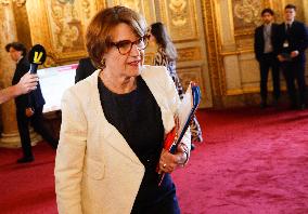 French Politics Address Questions At Senate - Paris
