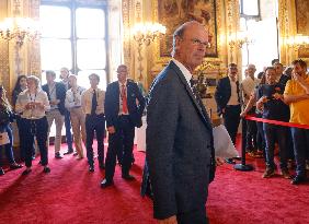 French Politics Address Questions At Senate - Paris