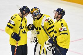 ICE HOCKEY WC LATVIA-SWEDEN