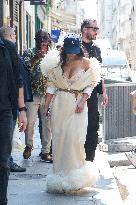 Kim Kardashian Shopping - Paris