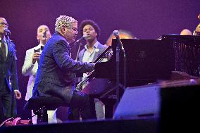Pink Martini In Concert At The Accor Arena - Paris
