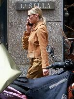 Michelle Hunziker Out - Milan