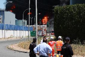 Fire in a factory in Alcala de Guadaira - Seville