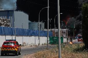 Fire in a factory in Alcala de Guadaira - Seville
