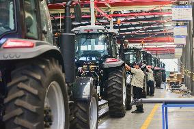 Chinese Agricultural Machinery Tractors Export To Russia