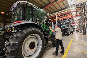 Chinese Agricultural Machinery Tractors Export To Russia