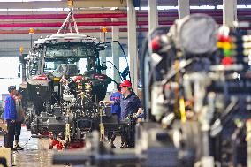 Chinese Agricultural Machinery Tractors Export To Russia