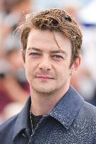 Cannes Qui Brille Au Combat Photocall AM