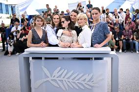 Cannes Qui Brille Au Combat Photocall AM