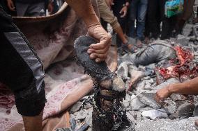 At Least 65 Palestinians Killed in Israeli Air Strikes - Gaza