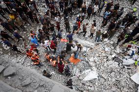 At Least 65 Palestinians Killed in Israeli Air Strikes - Gaza