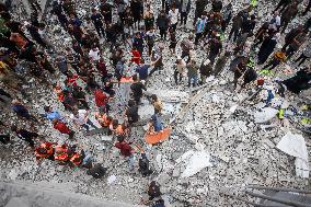 At Least 65 Palestinians Killed in Israeli Air Strikes - Gaza