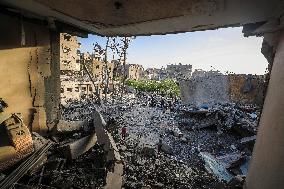 At Least 65 Palestinians Killed in Israeli Air Strikes - Gaza