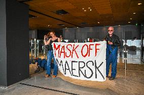 Protesters Occupy Maersk HQ - Rotterdam