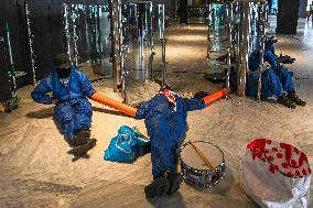 Protesters Occupy Maersk HQ - Rotterdam