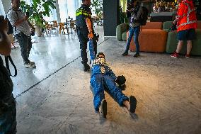 Protesters Occupy Maersk HQ - Rotterdam