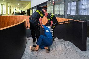 Protesters Occupy Maersk HQ - Rotterdam