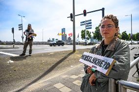 Protesters Occupy Maersk HQ - Rotterdam