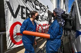 Protesters Occupy Maersk HQ - Rotterdam
