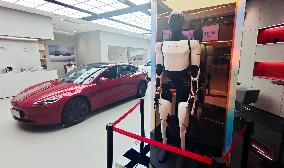 Tesla Store
