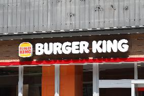 Burger King exterior, logo and signage