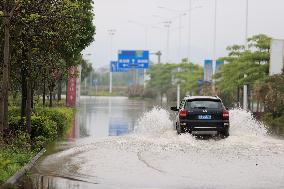 Rainstorm Red Alert in Liuzhou