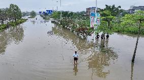 Rainstorm Red Alert in Liuzhou