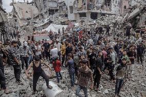 Israel Targets Al-Touba Mosque - Gaza