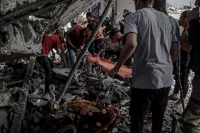 Israel Targets Al-Touba Mosque - Gaza