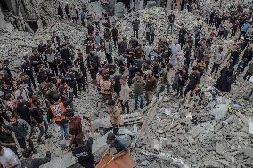 Israel Targets Al-Touba Mosque - Gaza