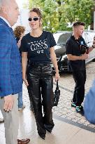Cannes Adèle Exarchopoulos is going to Hotel Martinez MP