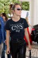 Cannes Adèle Exarchopoulos is going to Hotel Martinez MP