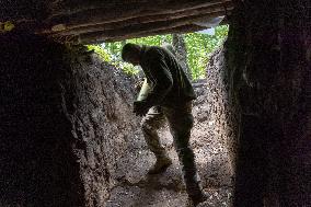 Ukrainian Servicemen Fire KS-19 Near Kharkiv