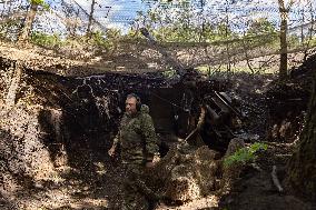 Ukrainian Servicemen Fire KS-19 Near Kharkiv