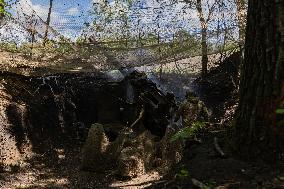 Ukrainian Servicemen Fire KS-19 Near Kharkiv