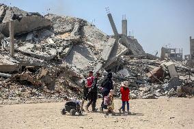 Displaced Palestinians in Gaza City - Palestine
