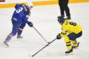 ICE HOCKEY WC FRANCE-SWEDEN