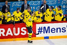 ICE HOCKEY WC FRANCE-SWEDEN