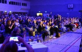 Fans follow the ESC 2025 Grand Final