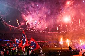 PSG celebrates 2024-2025 Ligue 1 trophy - FA