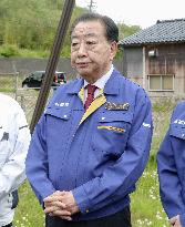 Opposition leader Noda in quake-hit town
