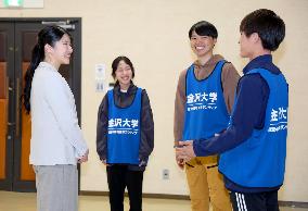 Princess Aiko visits quake-hit city