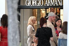 Cannes - Kristen Stewart Was Spotted At The Armani Caffe