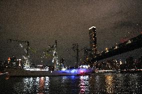 Mexican Navy Ship Cuauhtemoc's Collision With The Brooklyn Bridge - NYC