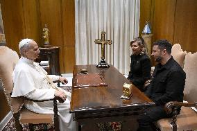 Pope Leo XIV Meets Ukrainian President Volodymyr Zelenskyy - Vatican